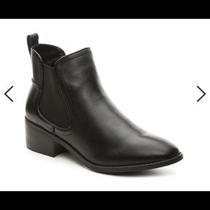 Steve Madden Dicey Chelsea Boot - Black Leather
